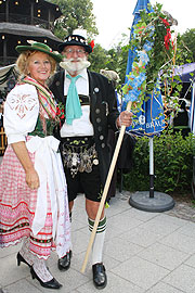 Franzi Kinateder beim Kocherlball 2011 (Foto: Marikka-Laila Maisel)